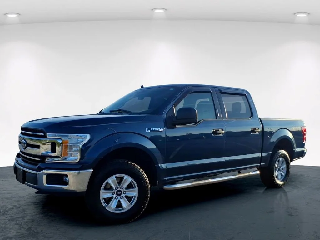 Used 2019 Blue Ford XLT image 2