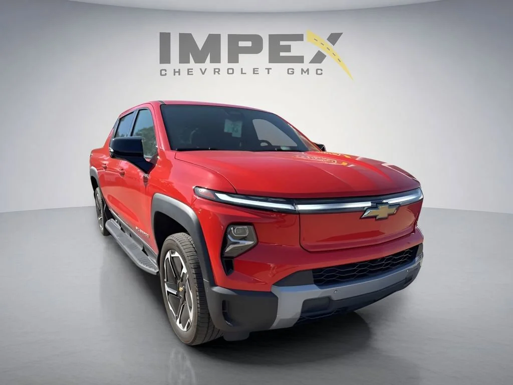 Used 2026 Habanero Orange Chevrolet LT - Max Range image 3
