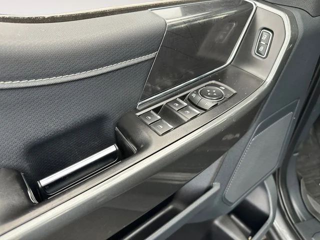 Used 2022 Gray Ford XLT image 10