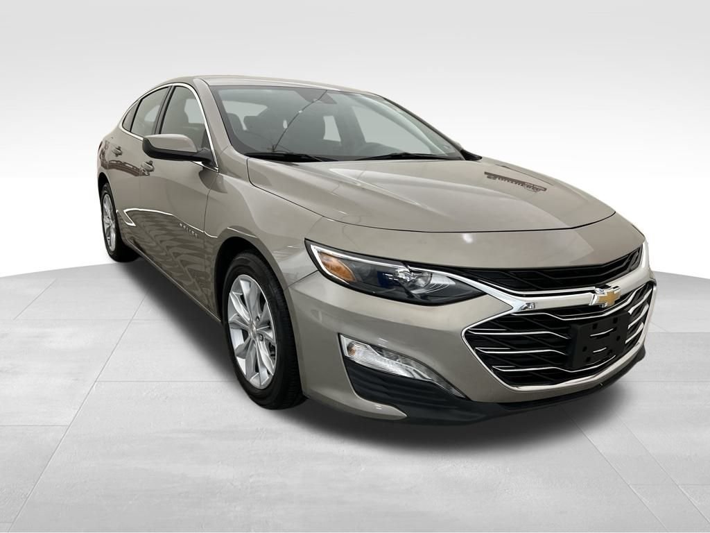 Used 2025 Gray Chevrolet LT image 8