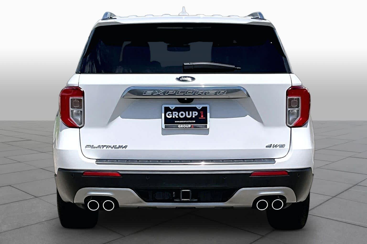 Used 2023 Star White Metallic Tri-Coat Ford Platinum image 5