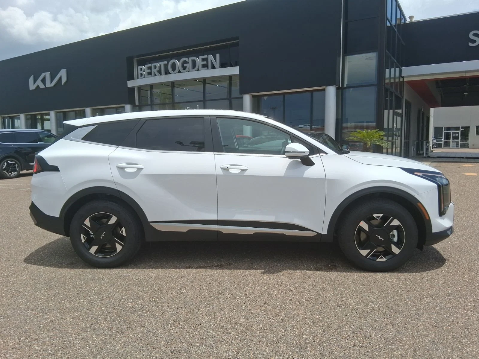 New 2026 White Kia LX image 3