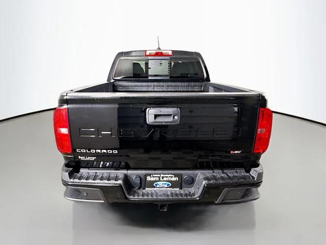 Certified Used 2022 Black Chevrolet Z71 image 6