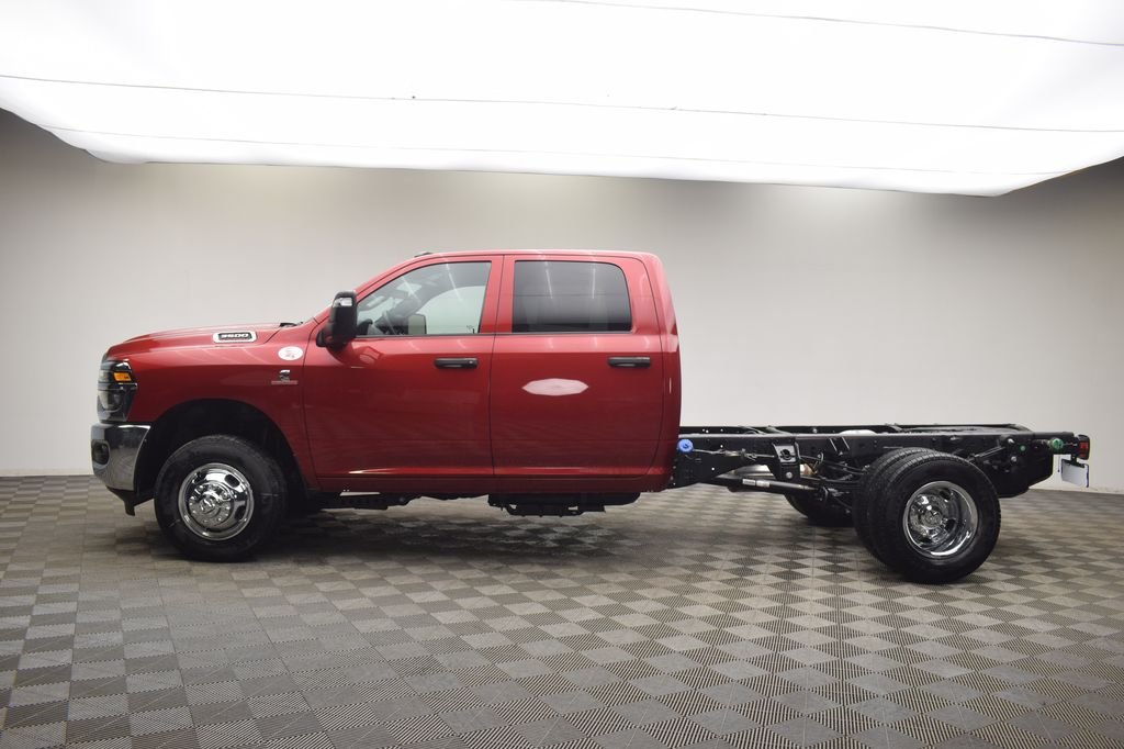 2026 RAM 3500 Chassis Tradesman - Photo 14
