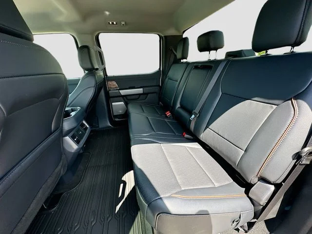 New 2026 Oxford White Ford Lariat image 16