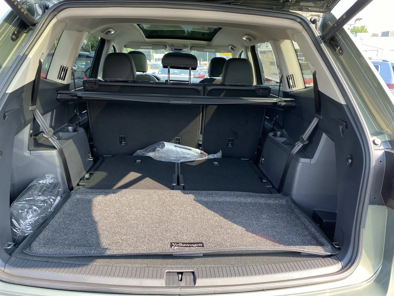 New 2026 Avocado Green Pearl Volkswagen 2.0T SEL 4MOTION image 5