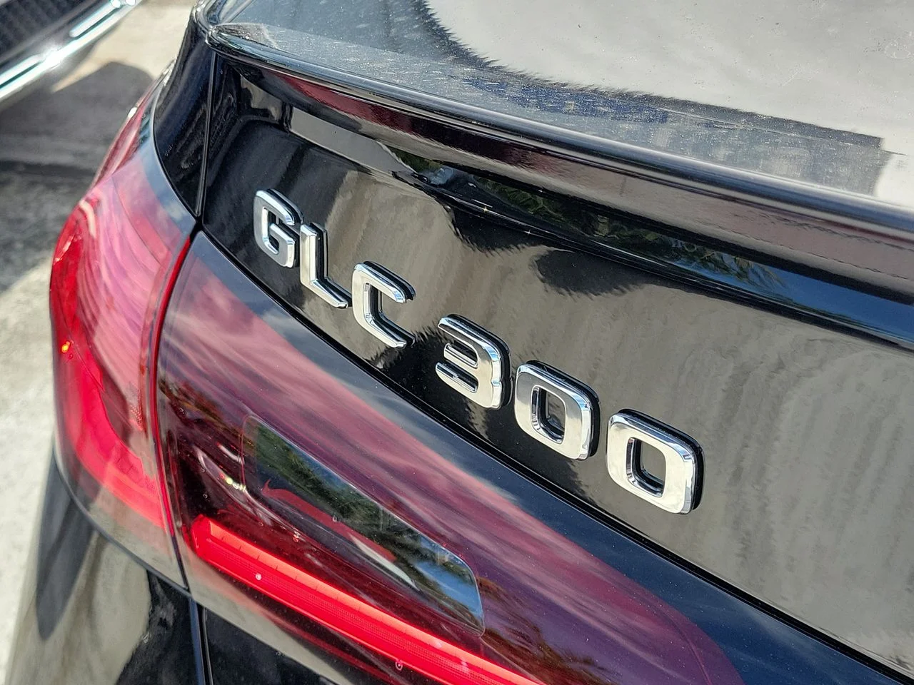 New 2027 Black Mercedes-Benz GLC 300 image 8