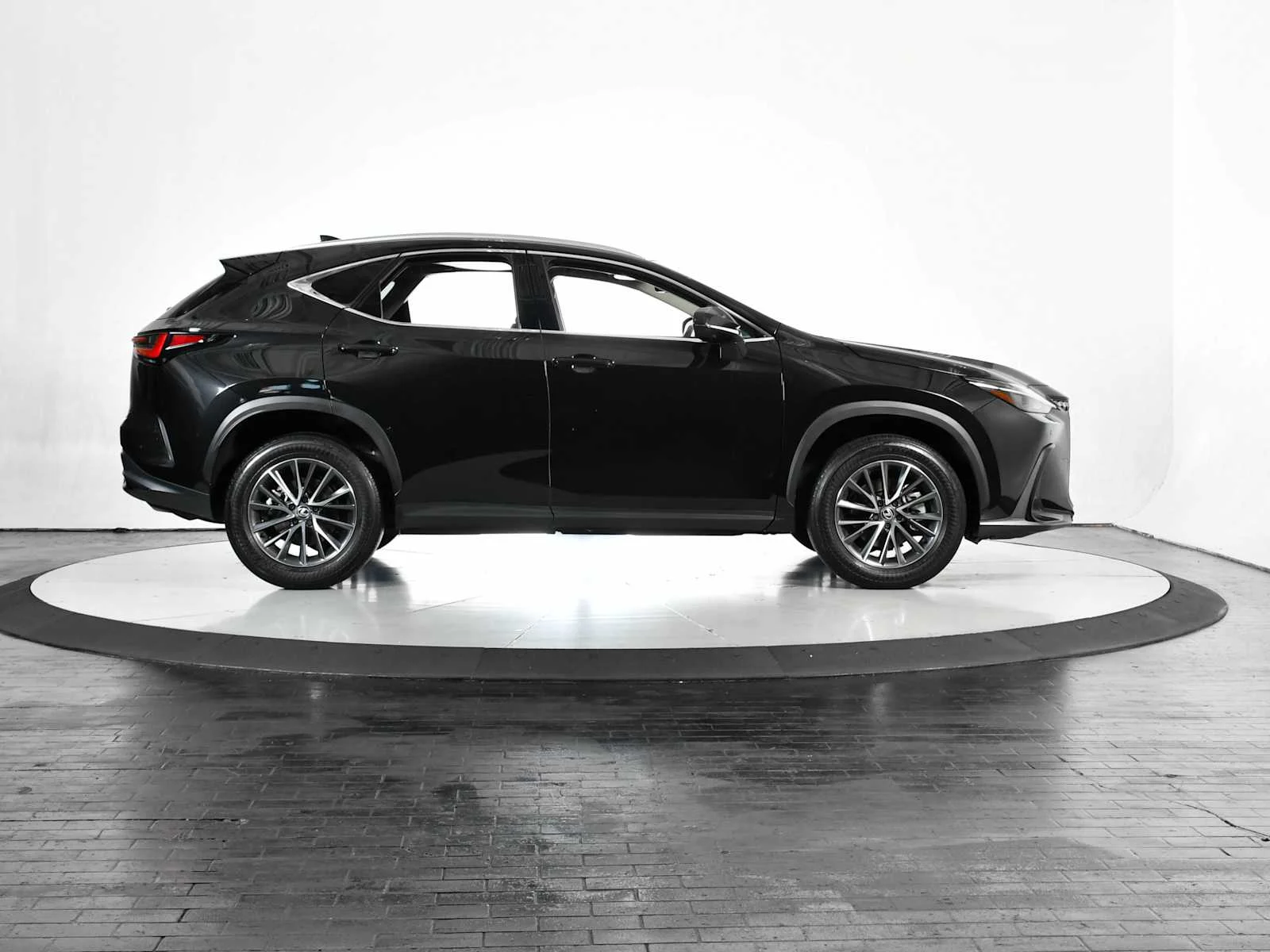Certified Used 2025 Caviar Lexus Premium image 6