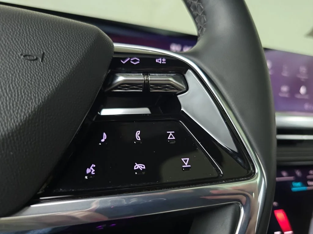 Used 2025 Black Cadillac Sport image 22