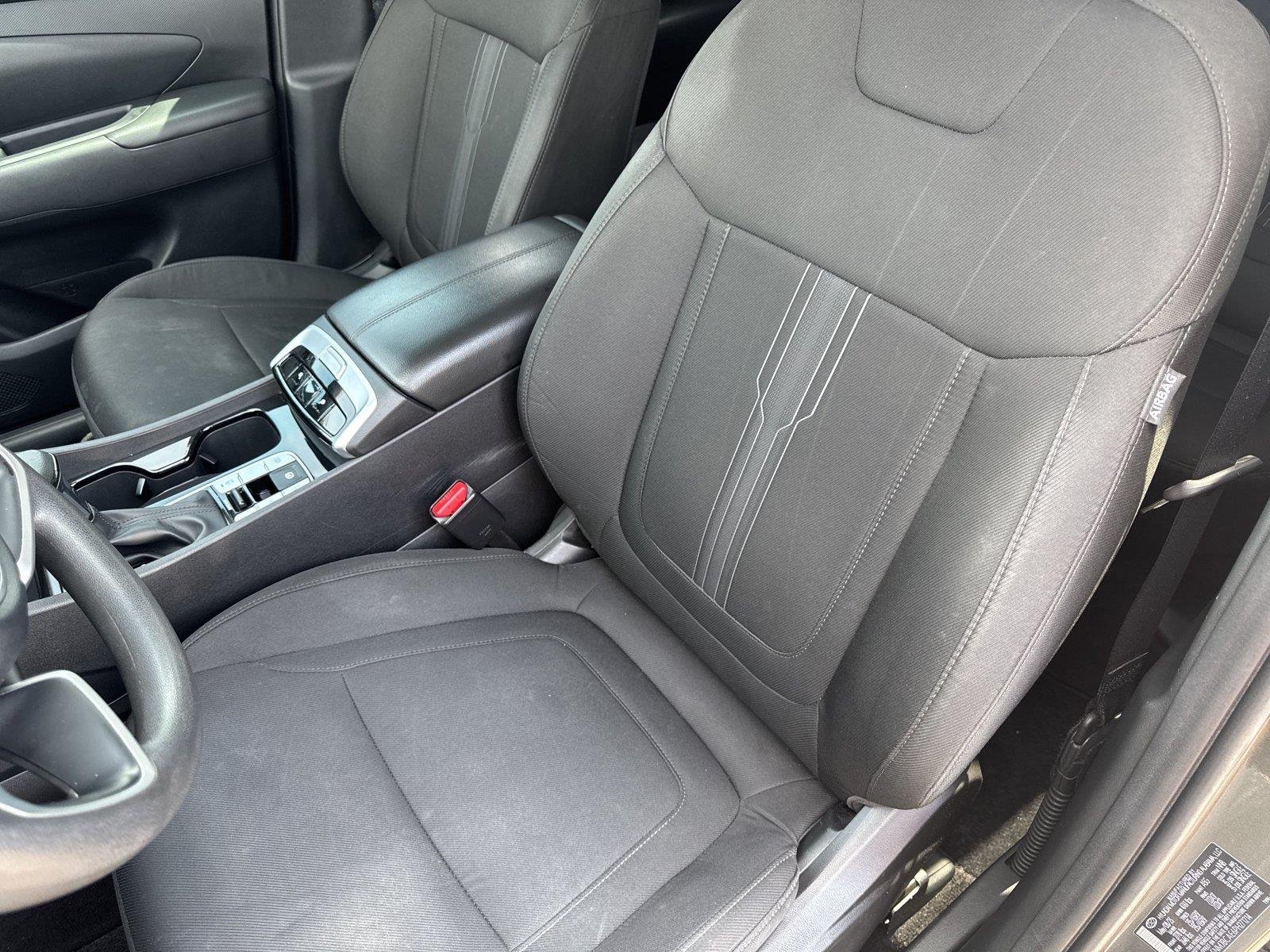 Used 2023 Amazon Gray Hyundai SEL image 11