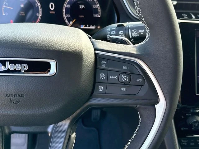 New 2025 Silver Jeep Altitude X image 15