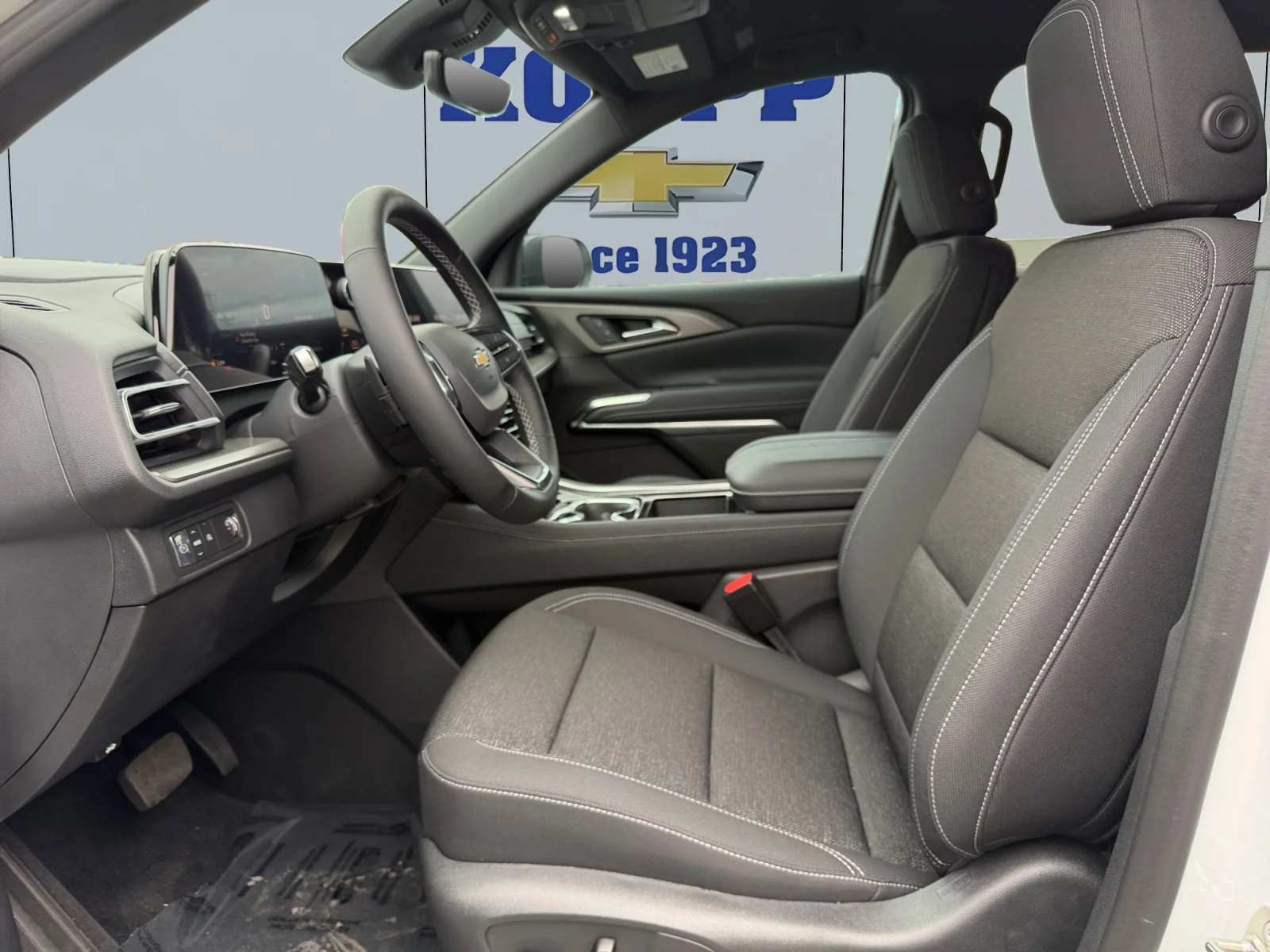New 2026 Summit White Chevrolet LT image 10