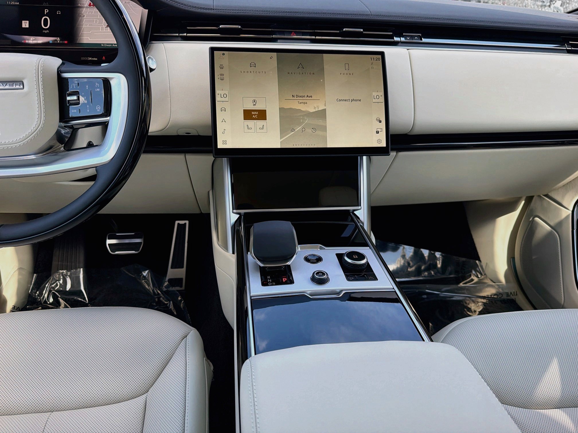 New 2027 Santorini Black LAND ROVER SE image 20