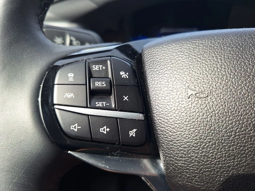 Used 2022 Blue Ford Platinum image 13