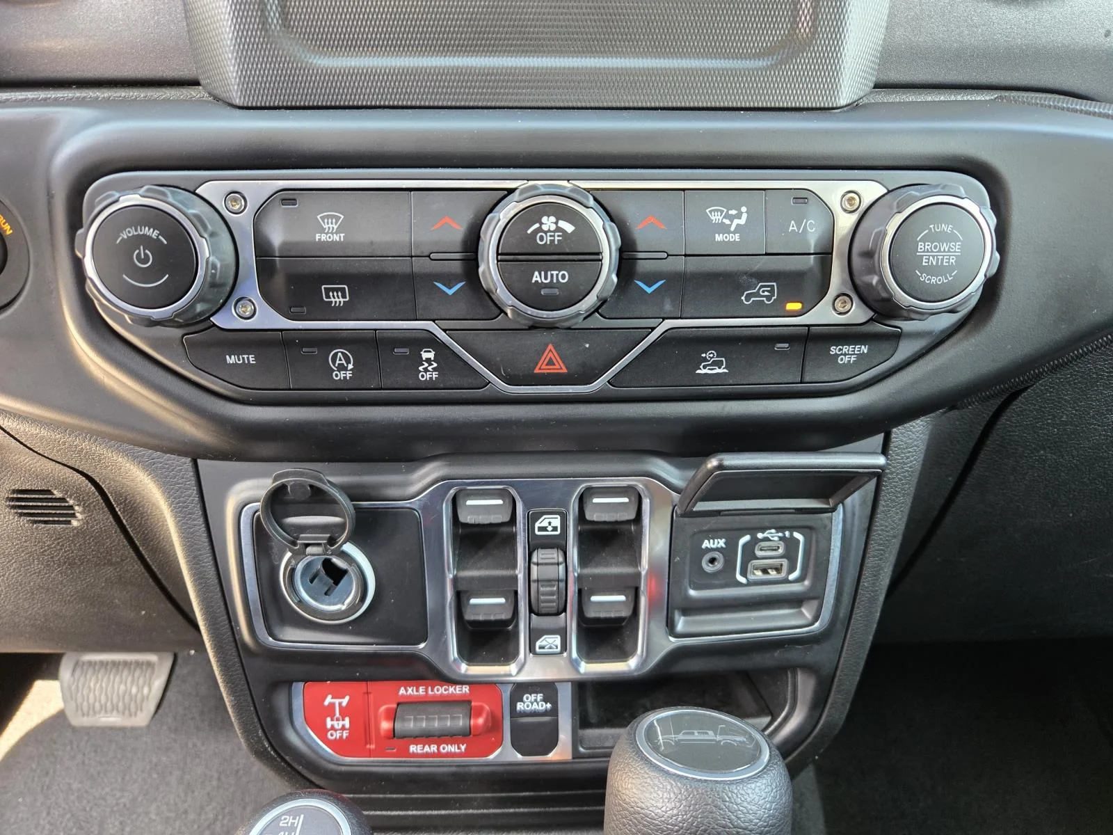 2021 Jeep Gladiator Mojave - Photo 12
