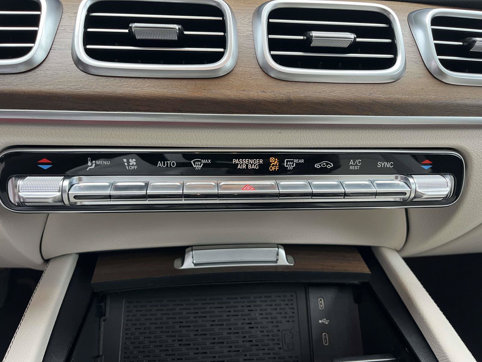 Certified Used 2025 Black Mercedes-Benz GLE 350 SUV image 28