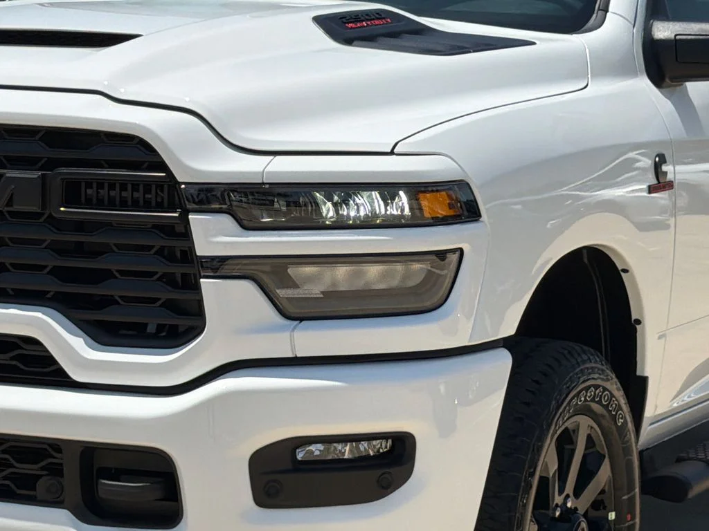 New 2026 Bright White Clearcoat RAM Tradesman image 4