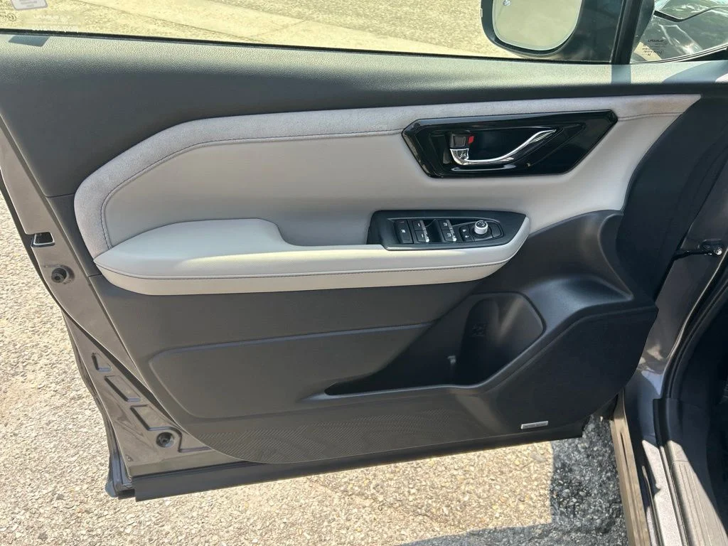 Used 2025 Gray Subaru Limited image 16