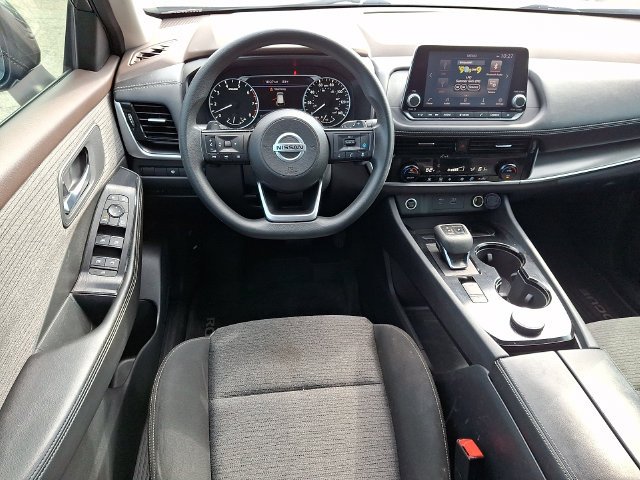Used 2021 Gray Nissan SV image 12