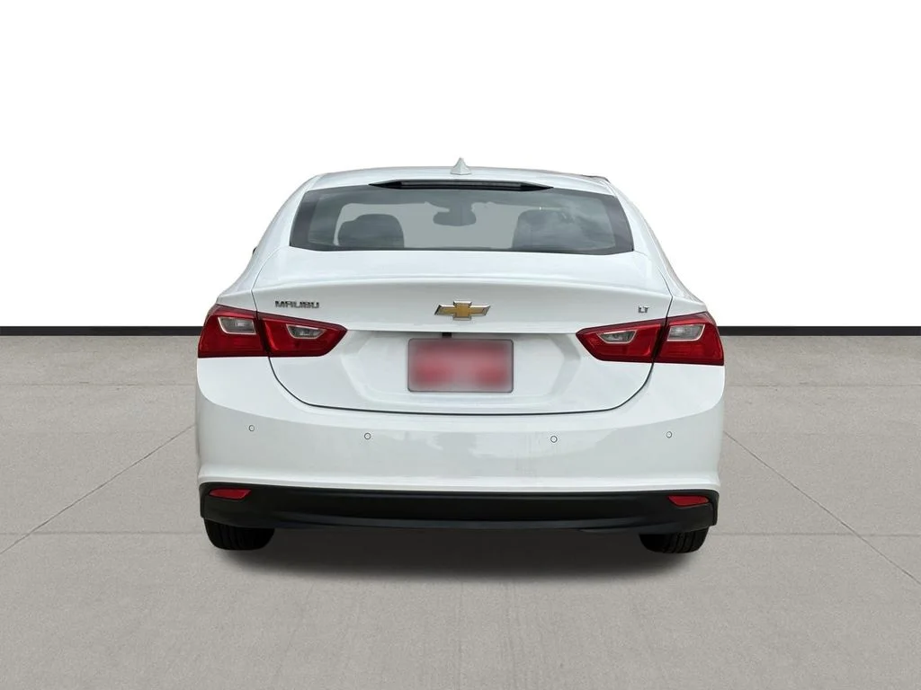 Used 2024 Summit White Chevrolet LT image 6