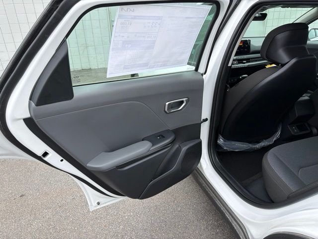 New 2026 Snow White Pearl Kia LXS image 9