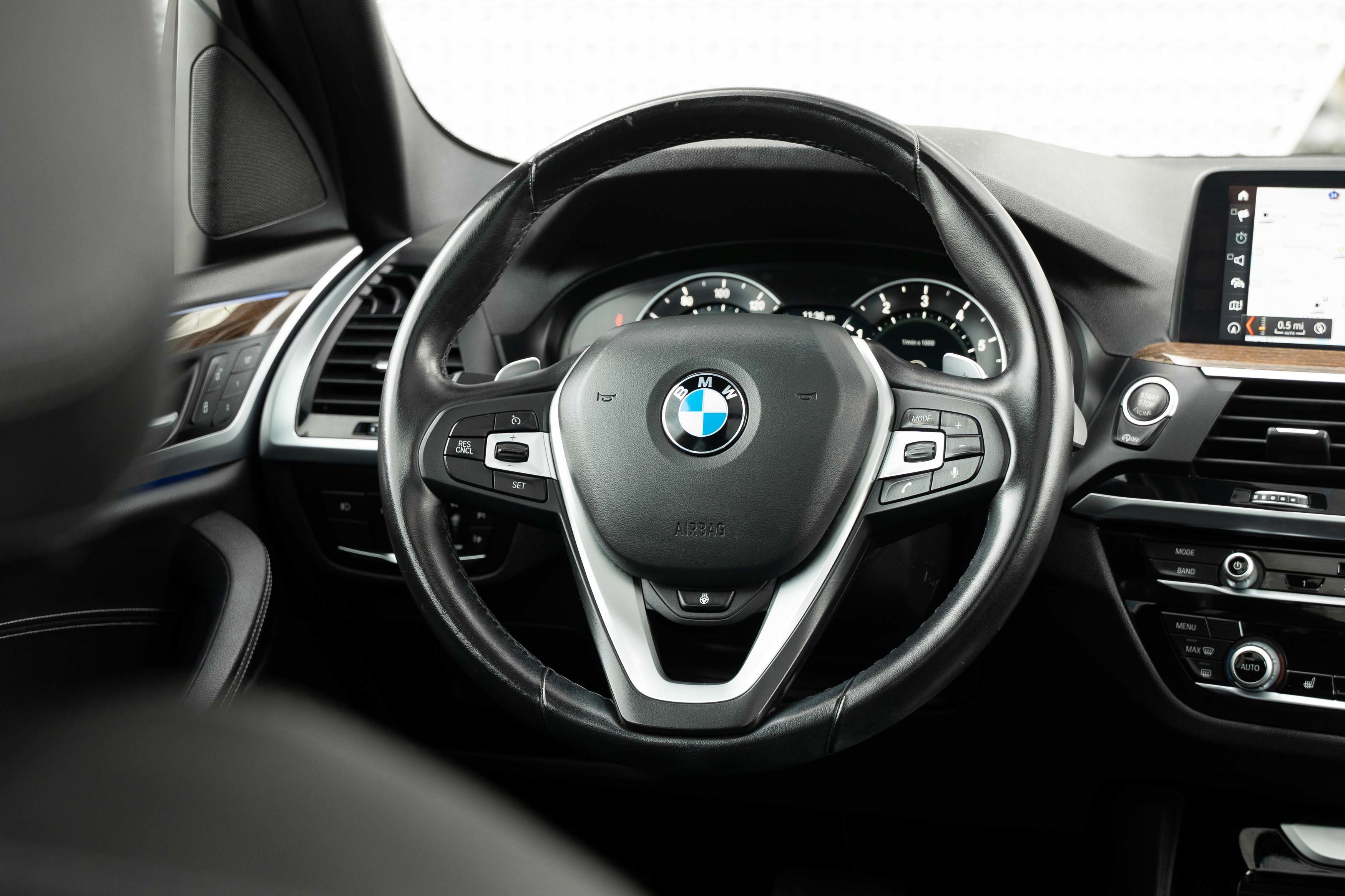 Used 2018 Black Sapphire Metallic BMW xDrive30i image 9