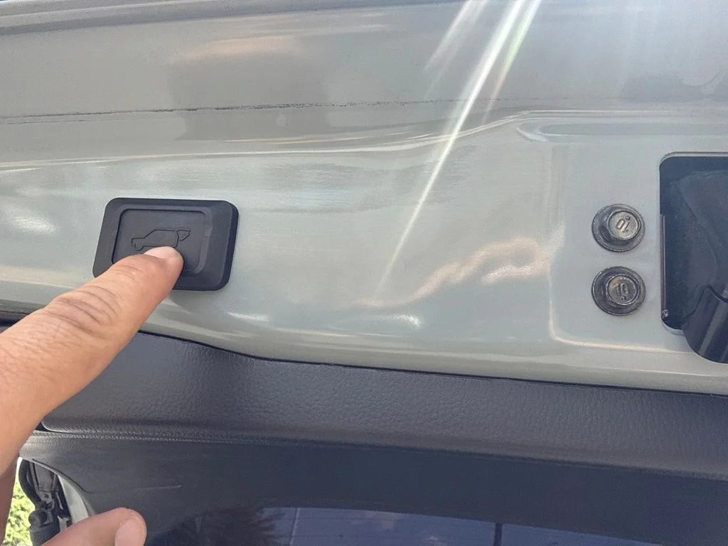 Certified Used 2023  Toyota XLE Premium image 25