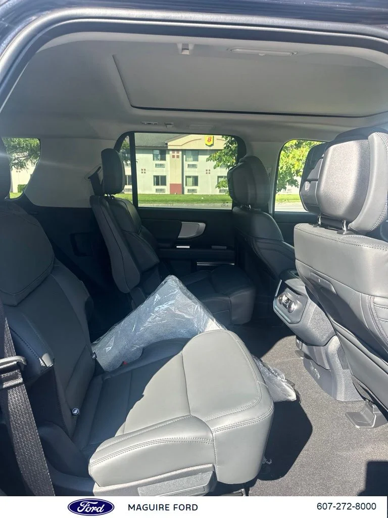 New 2027 Dark Matter Gray Metallic Ford Active image 12