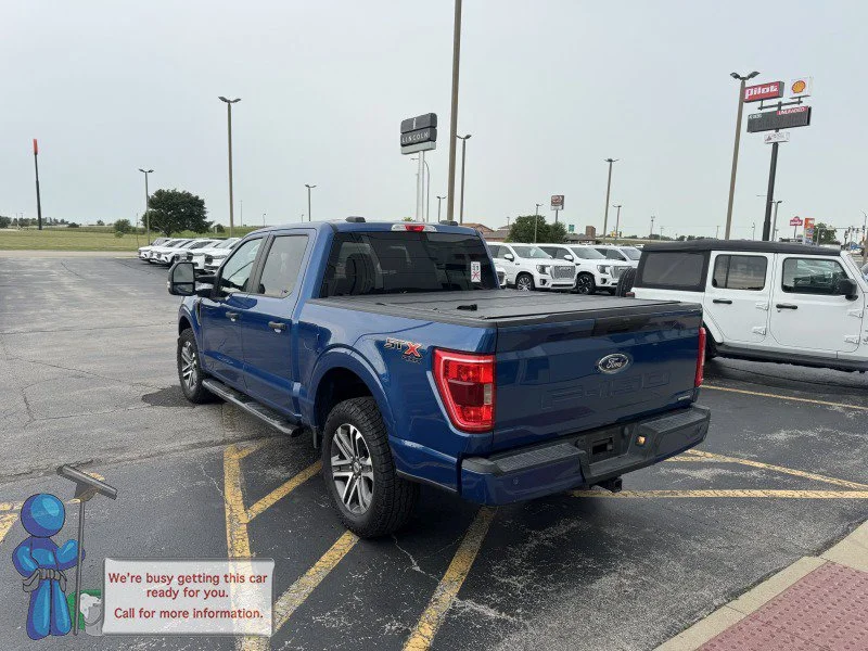 Used 2022 Blue Metallic Ford XL image 3