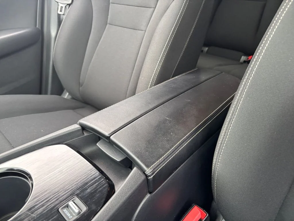 Used 2025 Gray Nissan S image 11