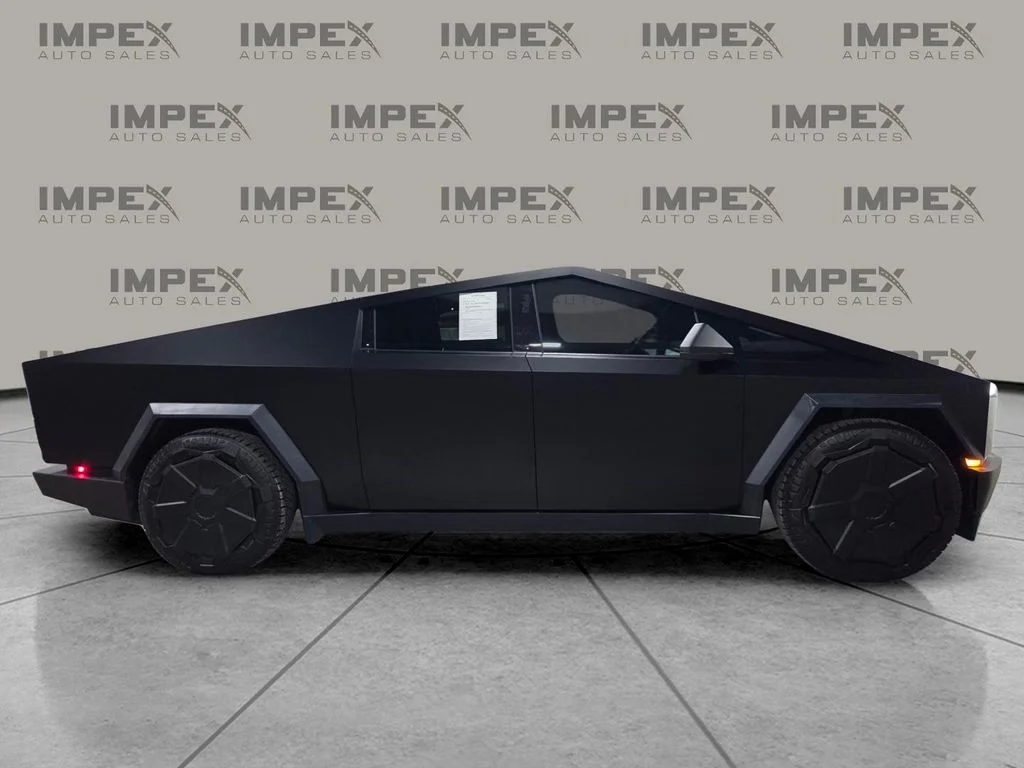Used 2024 Silver Tesla Foundation FSD image 6