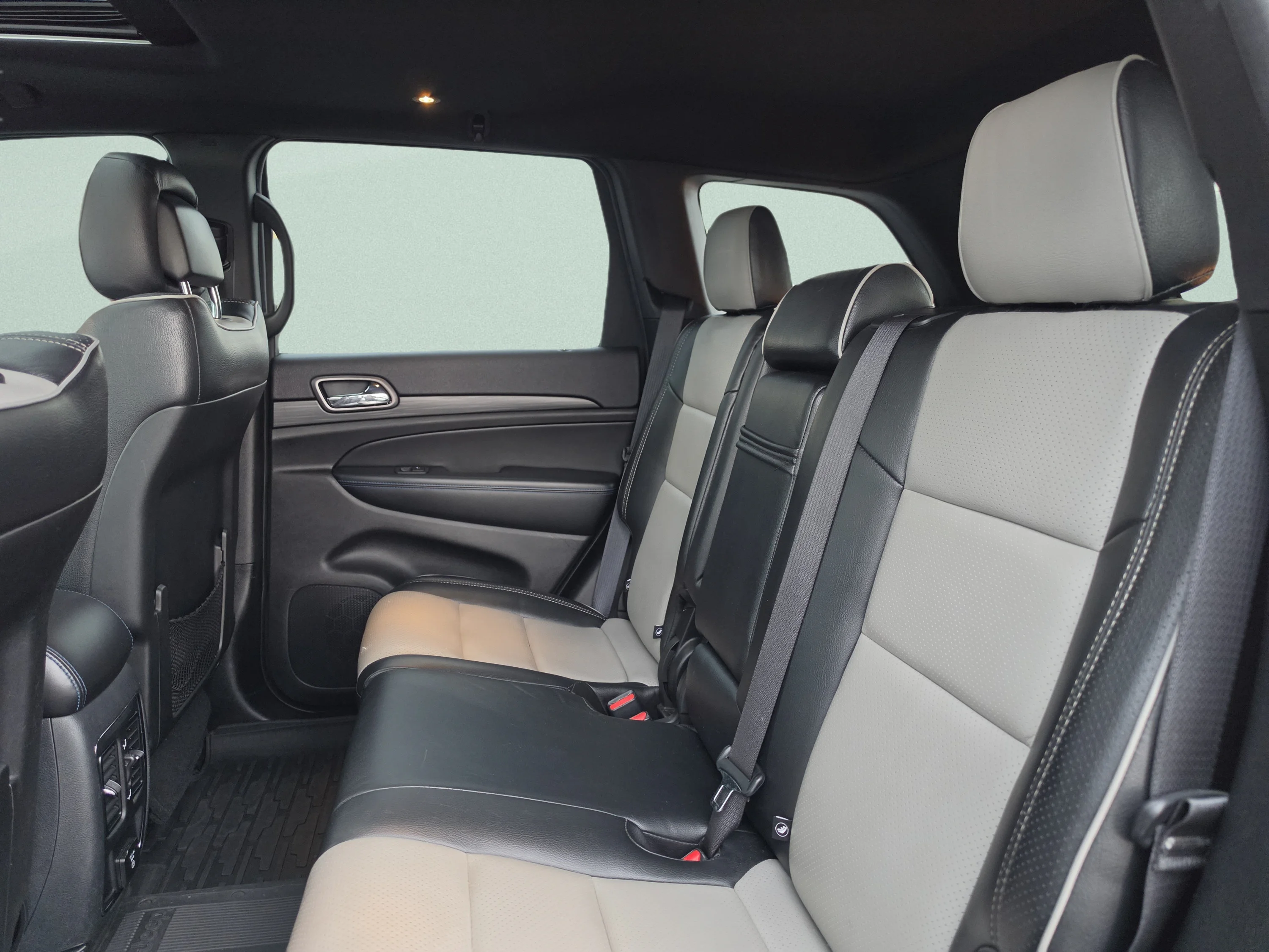 Used 2019 Sting-Gray Clearcoat Jeep Upland image 23