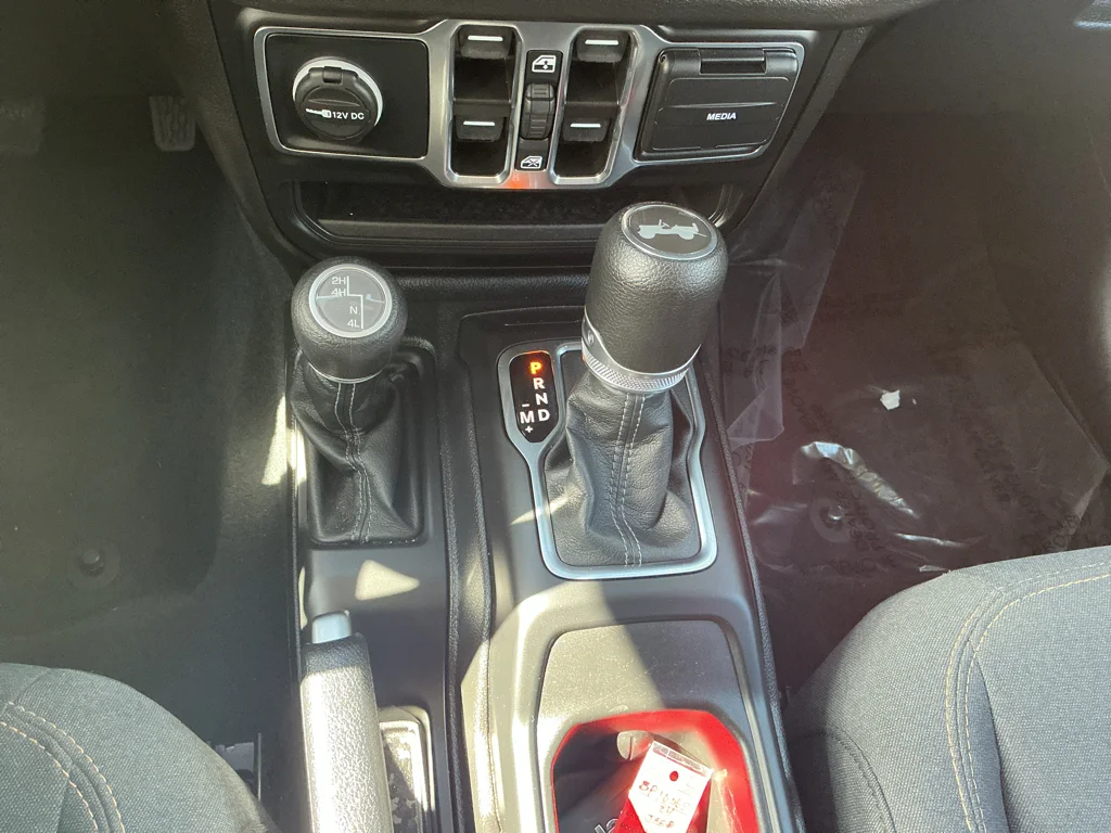 Used 2024 Black Clearcoat Jeep Sport S image 10