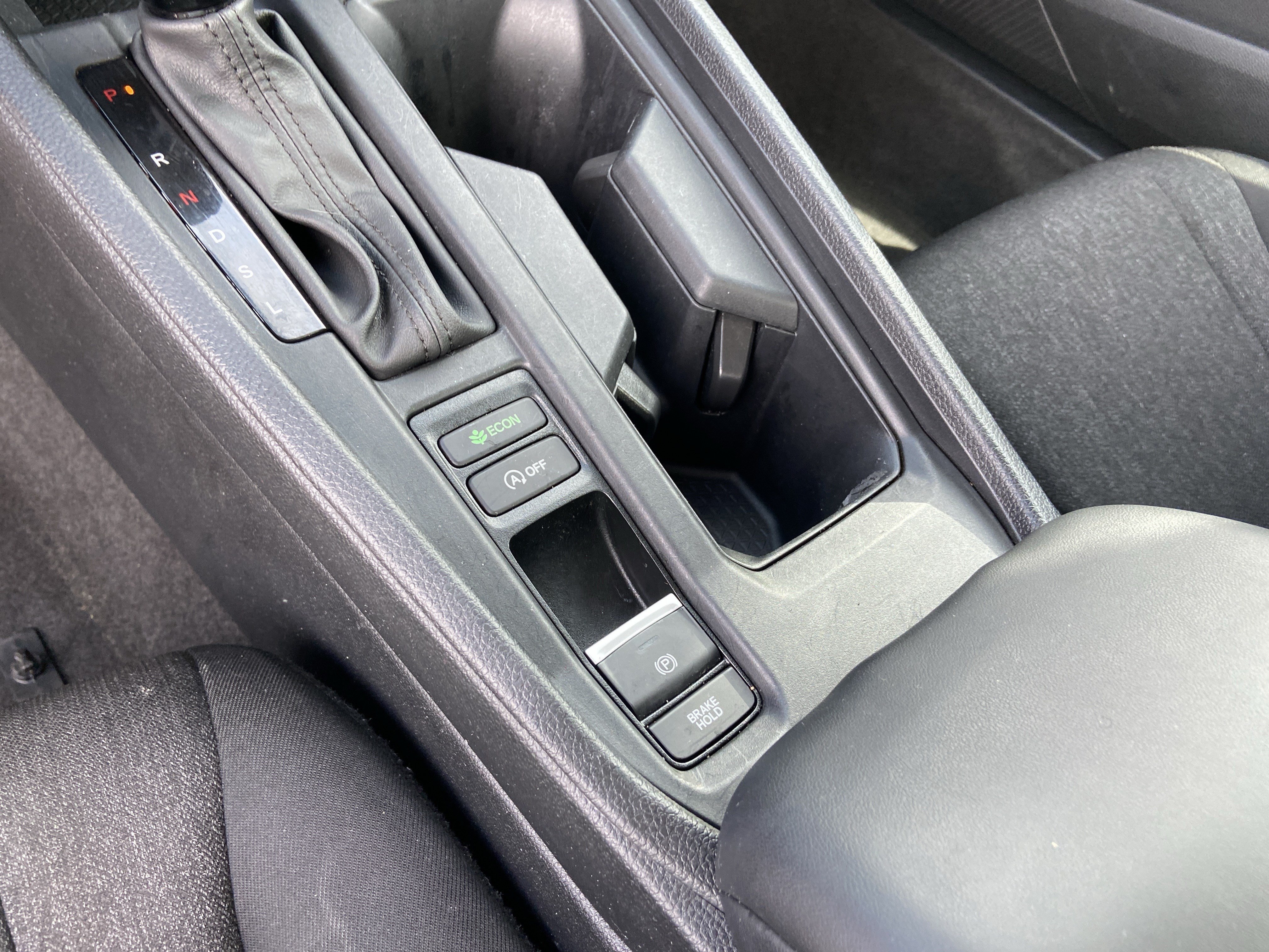 Used 2024 Meteorite Gray Metallic Honda LX image 39