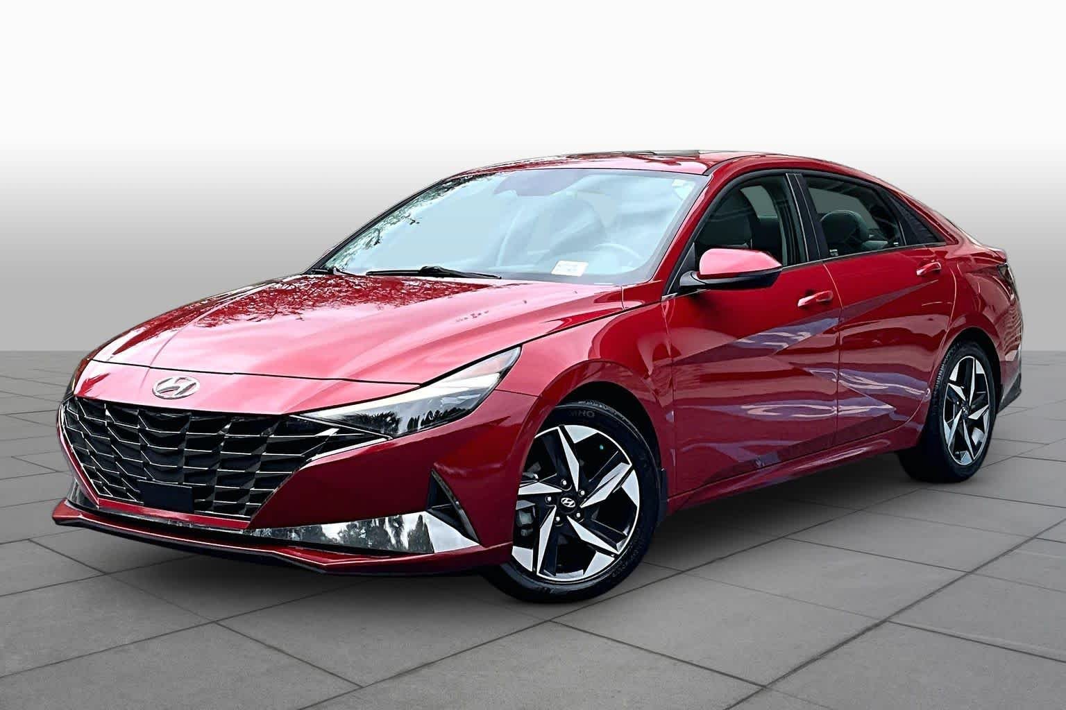 Used 2022 Scarlet Red Pearl Hyundai Limited image 2