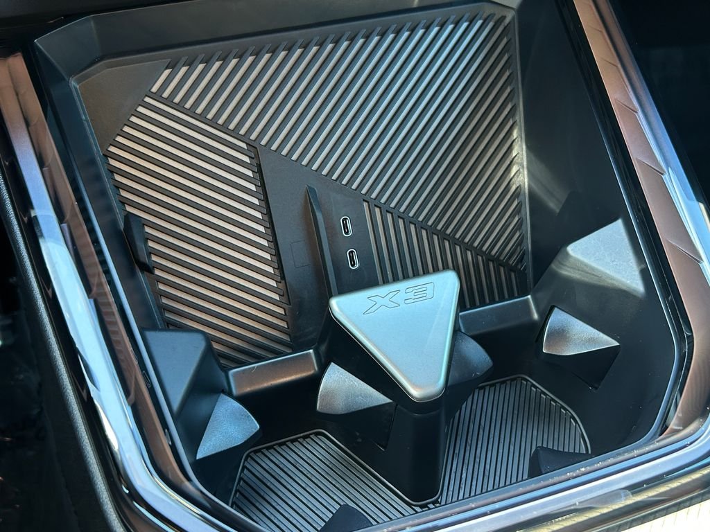 Used 2026 Skyscraper Grey Metallic BMW 30 xDrive image 27