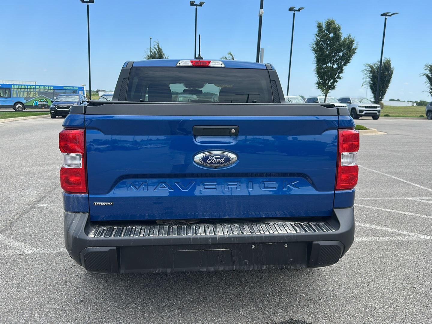 Used 2024 Atlas Blue Metallic Ford XLT image 3