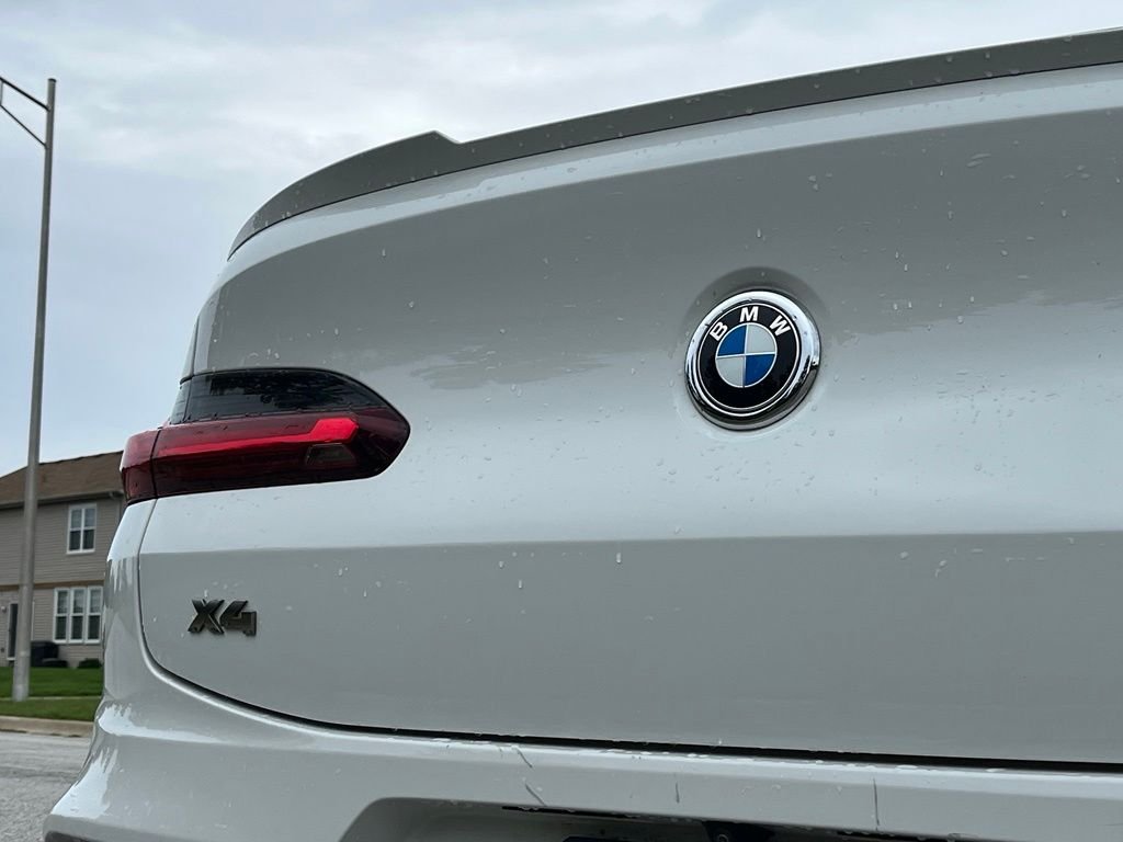 Used 2020 Alpine White BMW M40i image 14