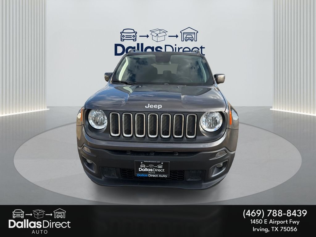 Used 2018 Granite Crystal Metallic Clearcoat Jeep Latitude image 3
