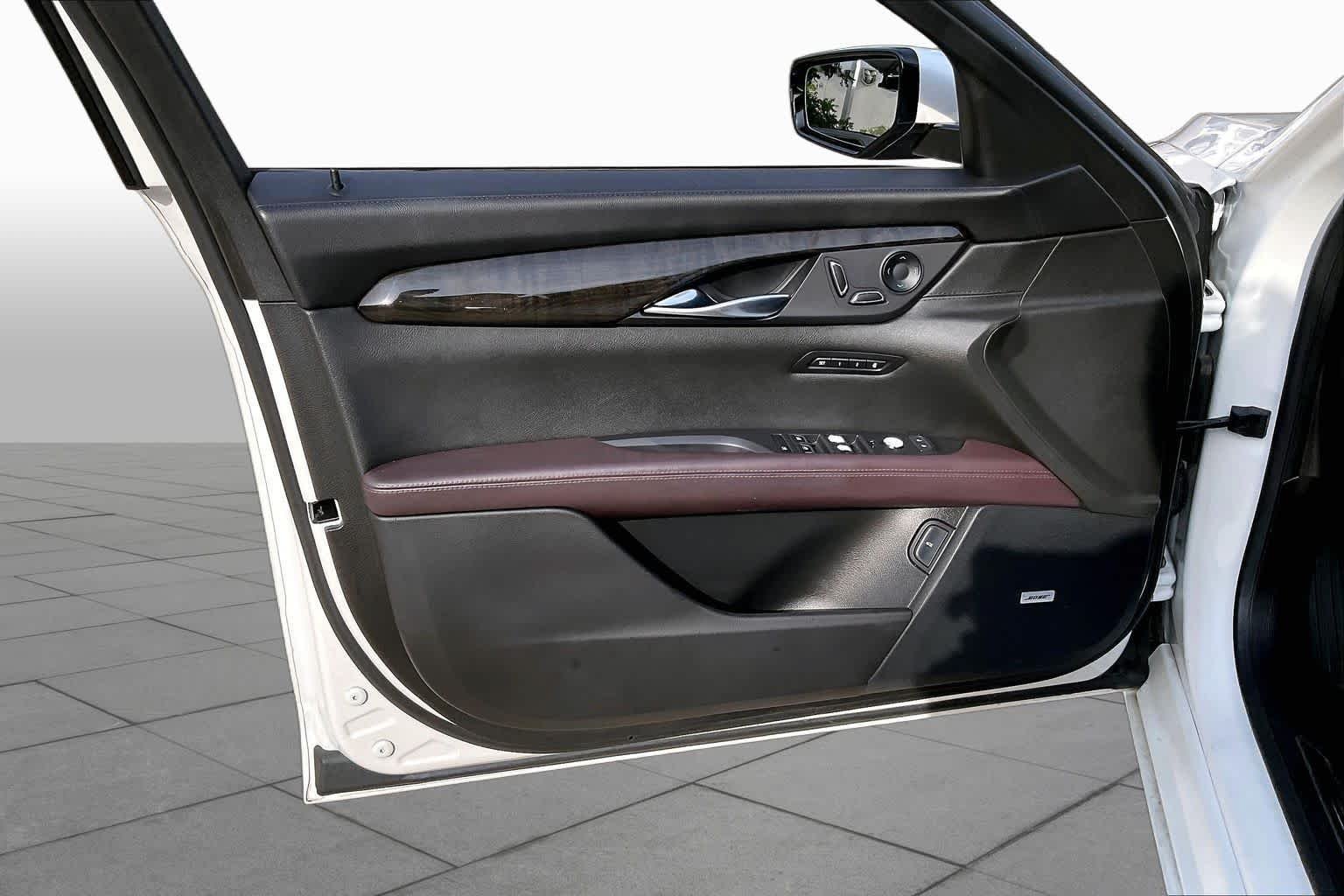 Used 2020 Crystal White Tricoat Cadillac Premium Luxury image 21