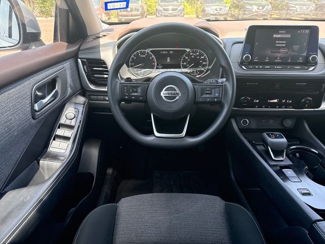 Used 2021 Silver Nissan SV image 15