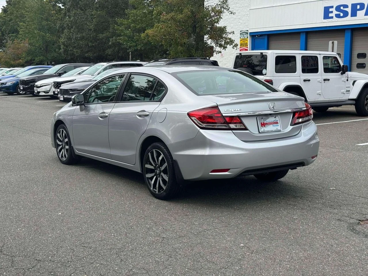 Certified Used 2015 Alabaster Silver Metallic Honda EX-L image 5
