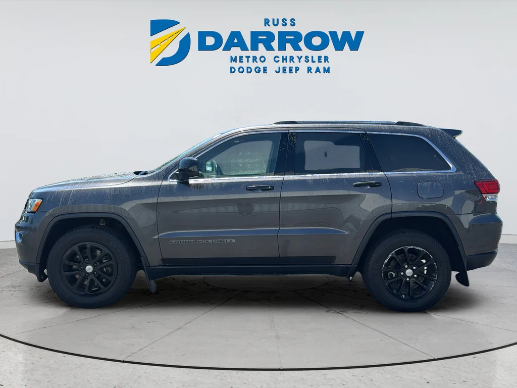 Used 2021 Gray Jeep Laredo X image 2