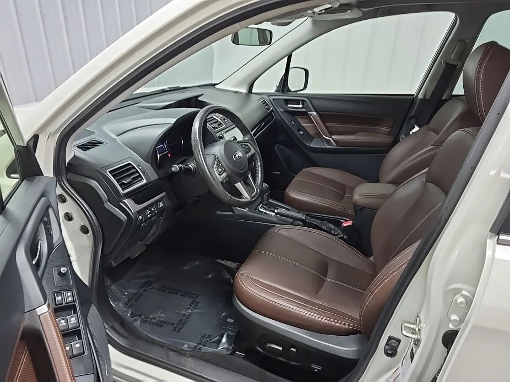 Used 2017 White Subaru 2.5i Touring image 33