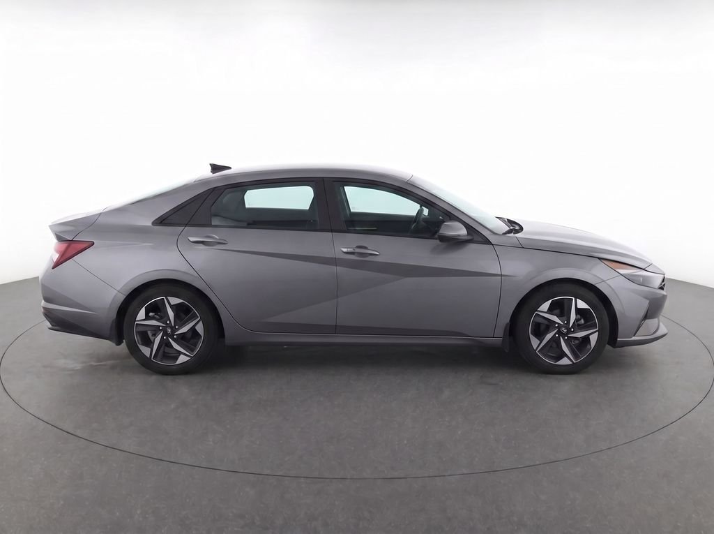 Certified Used 2023 Silver Hyundai SEL image 6