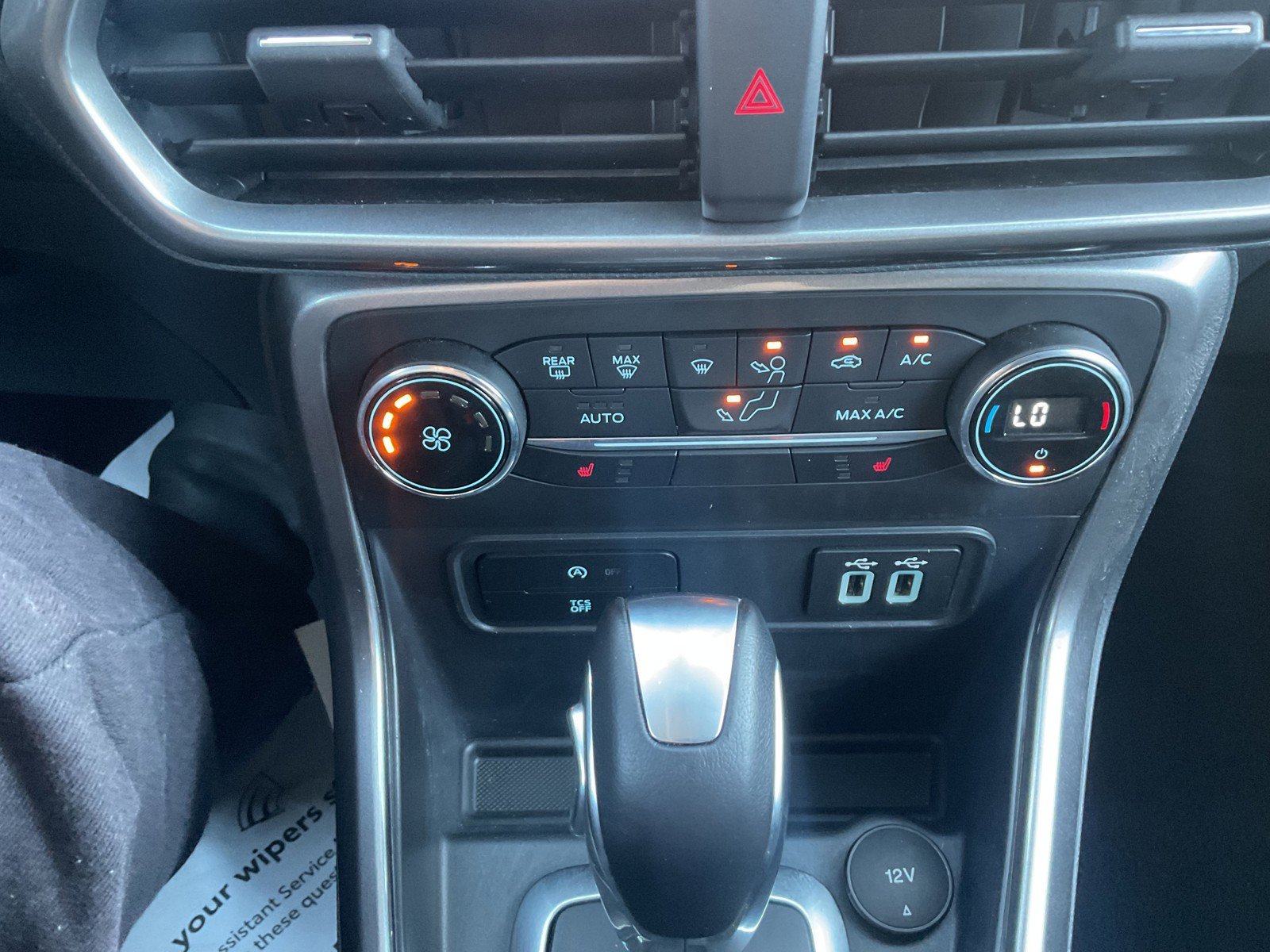 Used 2019 Ruby Red Metallic Ford SE image 27