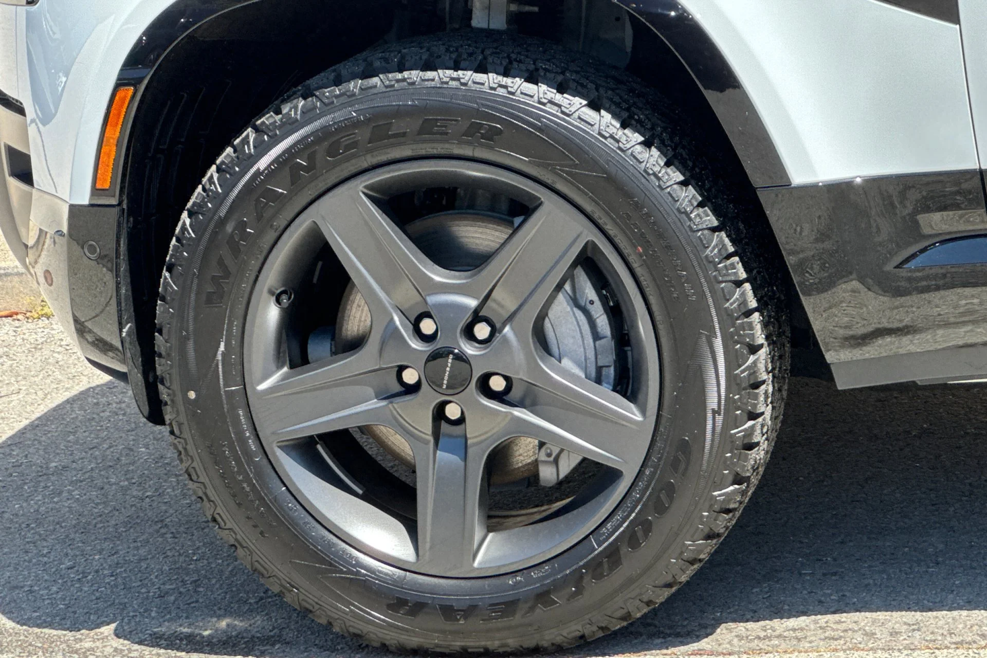 New 2026 Fuji White Land Rover X-Dynamic SE image 11