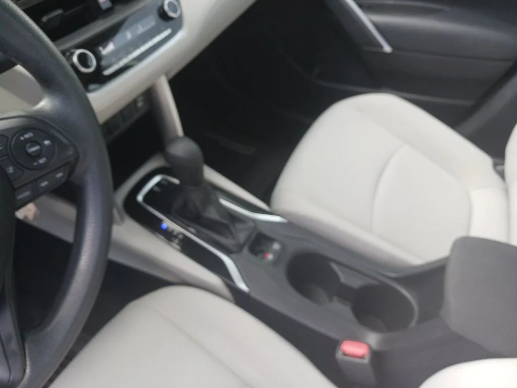 Used 2022 Beige Toyota L image 11