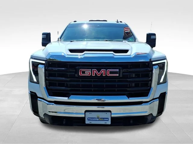 Used 2024 White GMC Pro image 11