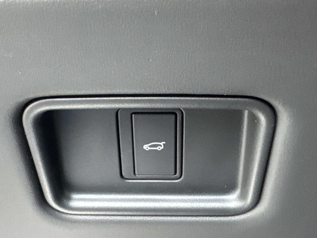 New 2026 Varesine Blue Land Rover Dynamic SE image 28